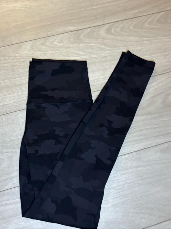 lululemon athletica Pants - Lululemon Wunder Train HR Tight 28" Heritage 365 Camo Deep Coal Multi Size 6